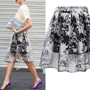 MESH LACE Lace Floral Print A-Line Over the Knee Skirt Black White Size Small